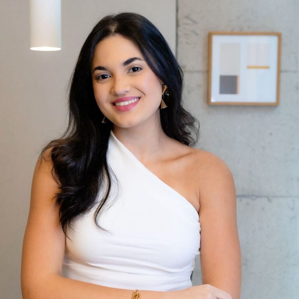 Dra. Isadora Nunes